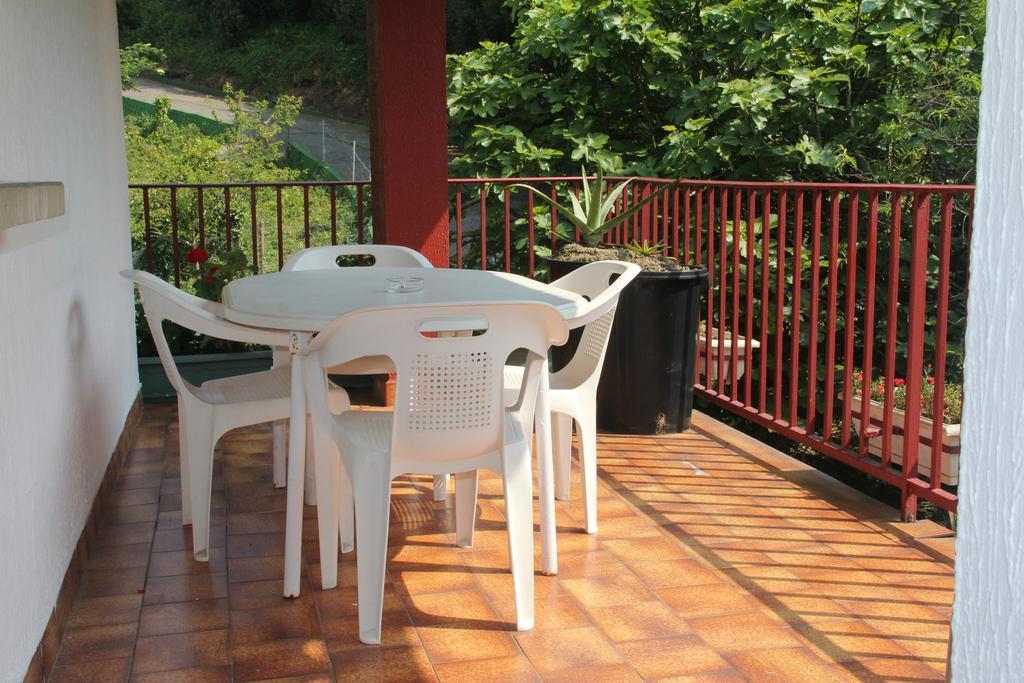 Pension Tximistarri Сан-Себастьян Экстерьер фото